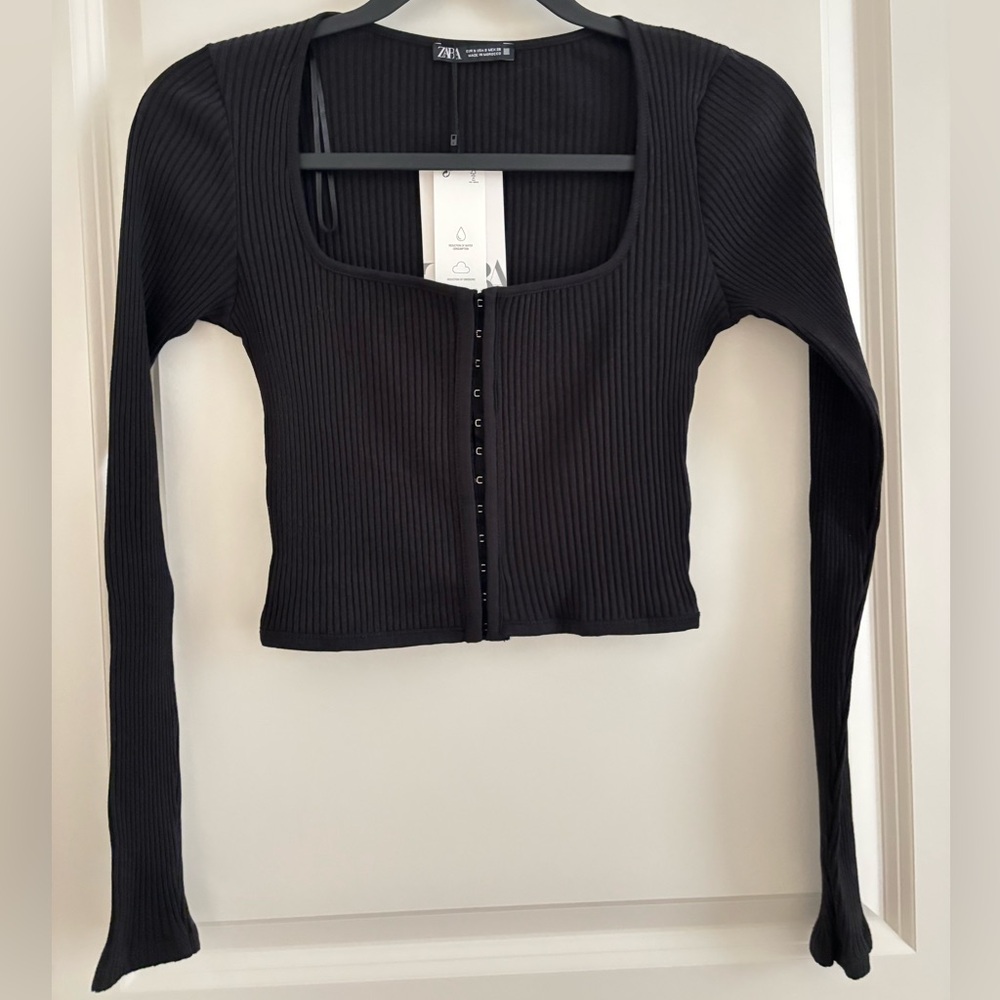 Zara Black Ribbed Long Sleeve Crop Top